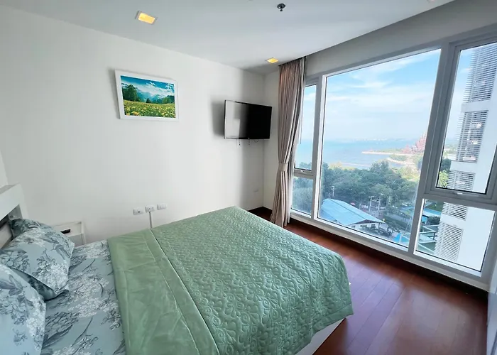 The Palm Wongamat - 2Br Luxury Beachfront Suite - Ocean View